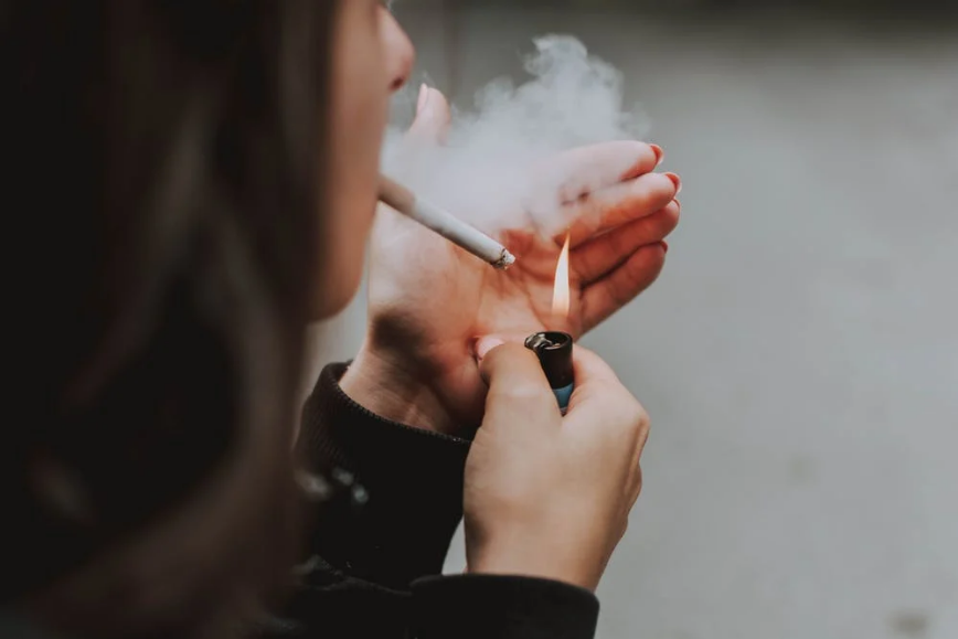 average length of time to smoke a cigarette Percentage of Pack-a-Day Smokers Hits Record Low in U.S average length of time to smoke a cigarette Percentage of Pack-a-Day Smokers Hits Record Low in U.S